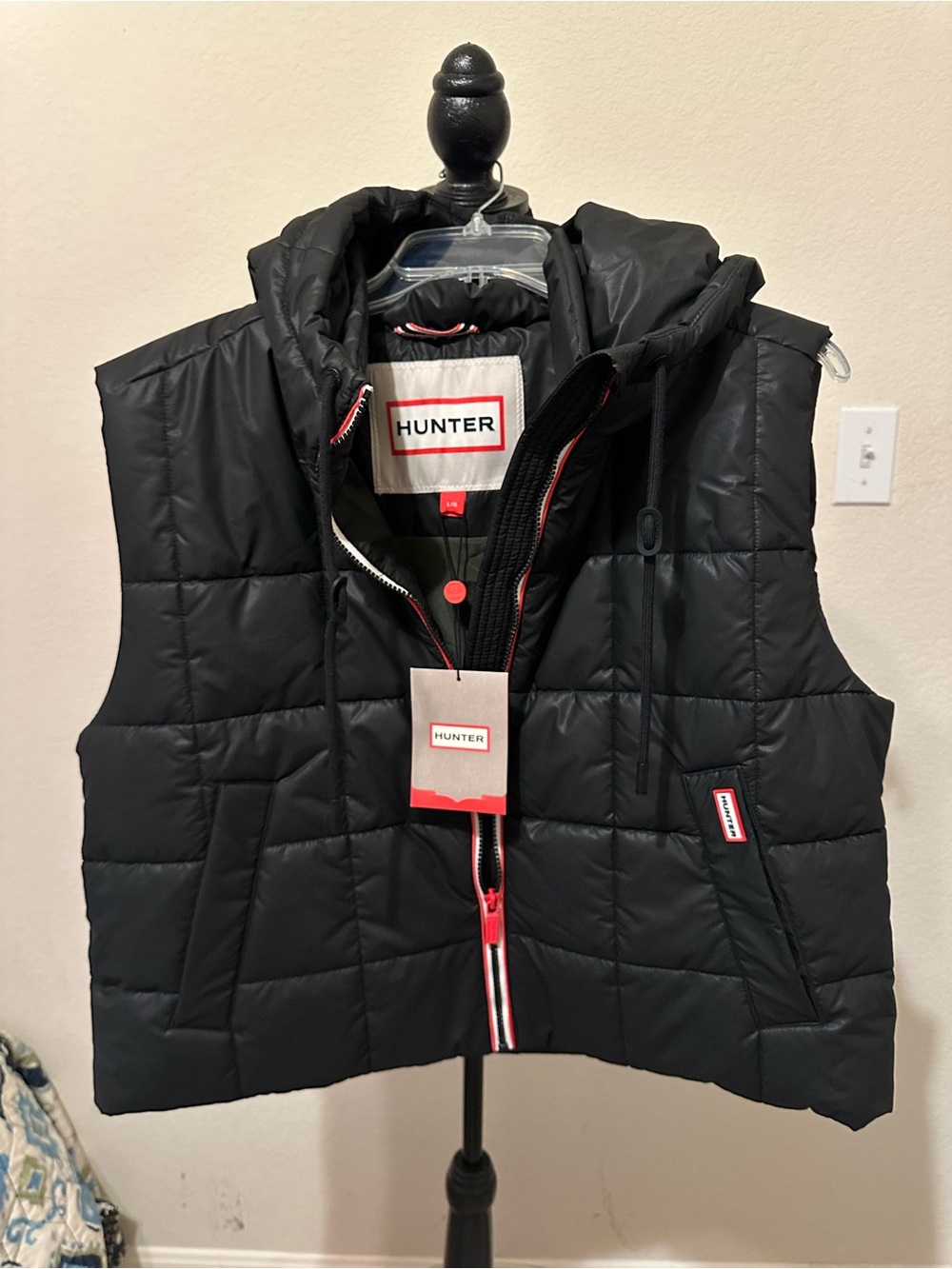 Lindsey Quilted Coated Water Repellent Vest
Hunter Size Large. NWT.